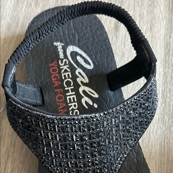 Skechers Black Women's Sandals (NWOT) - Picture 4 of 9